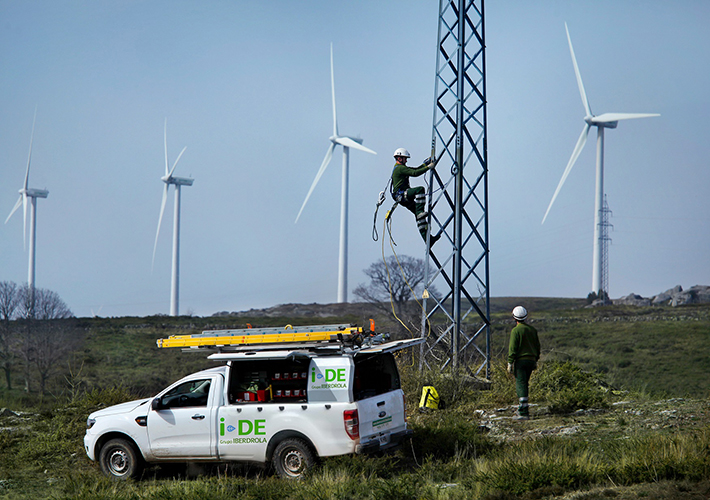 foto noticia Iberdrola busca soluciones para proteger sus líneas eléctricas frente al cambio climático.